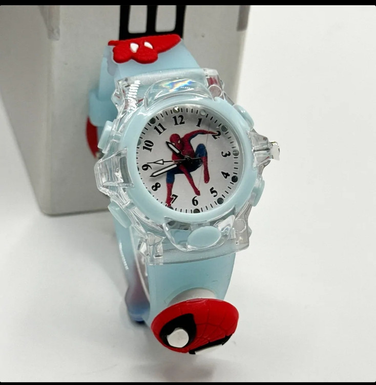 مرد عنکبوتی آبی پررنگ